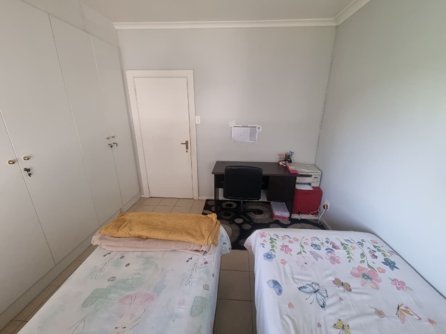 To Let 4 Bedroom Property for Rent in Claremont Western Cape